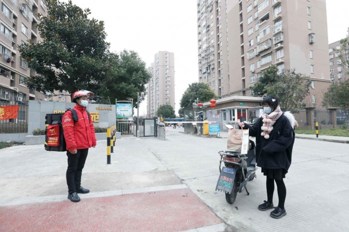 广州全市禁止堂食，餐饮“上网”求变，小程序助力“出圈”