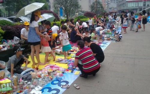 “地摊经济”彻底火了，食品行业如何抓住新风口？