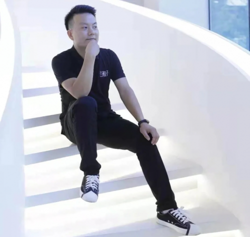 湘菜又出新黑马,他做小炒日翻台12次,逆势开出17家直营店!